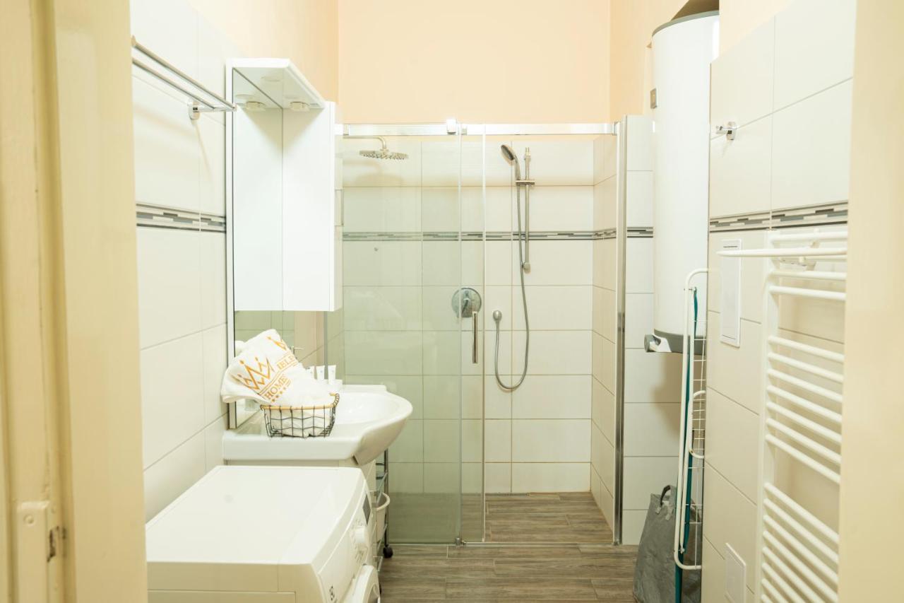 Helen Homestay Vaclavske Namesti Praha Bagian luar foto