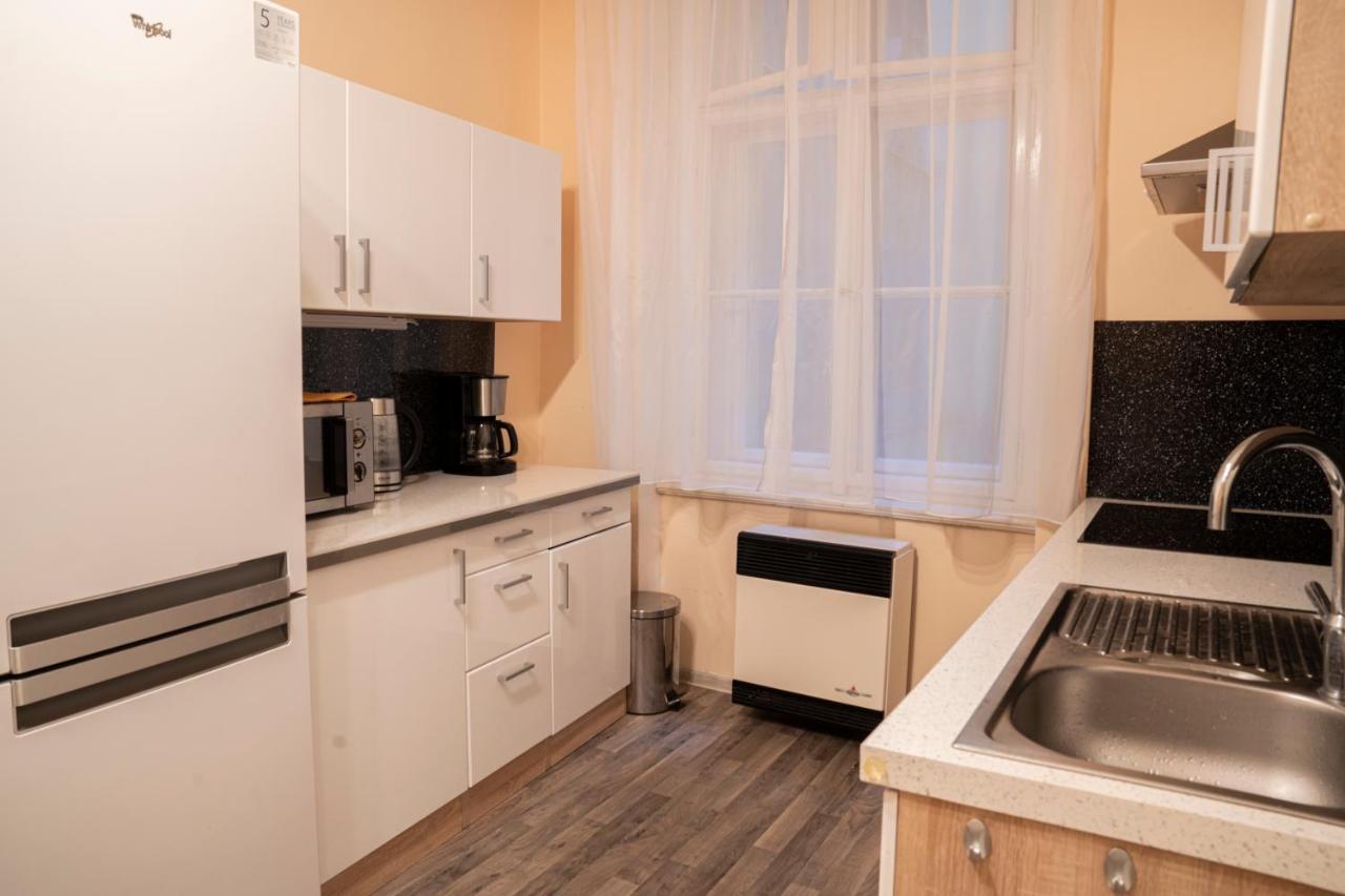 Helen Homestay Vaclavske Namesti Praha Bagian luar foto
