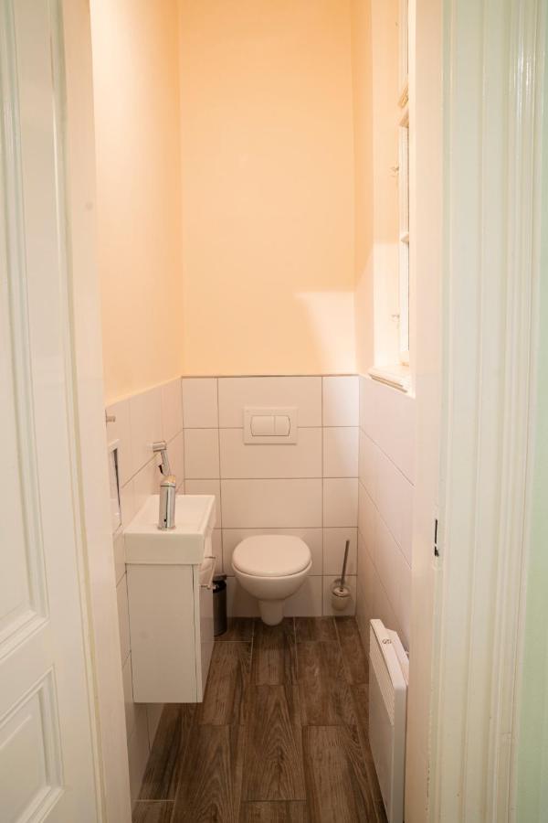 Helen Homestay Vaclavske Namesti Praha Bagian luar foto