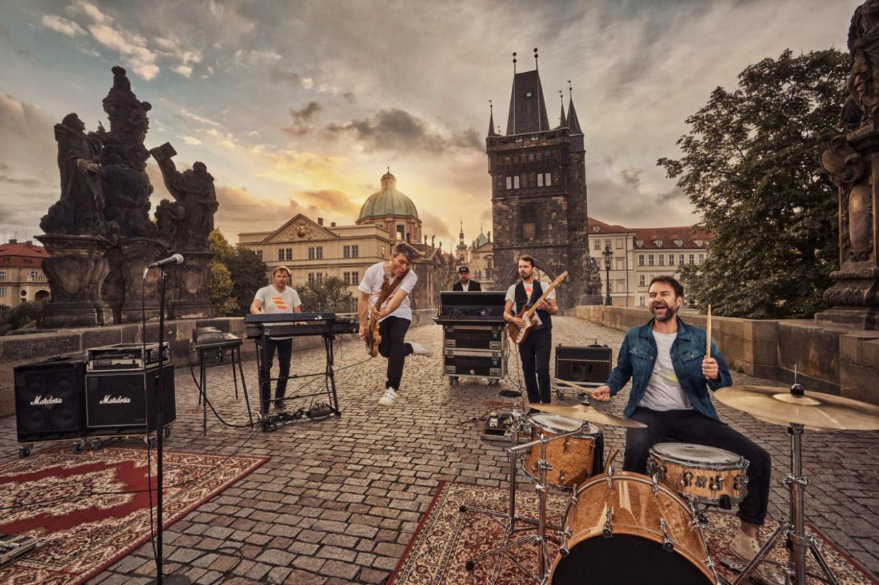 Helen Homestay Vaclavske Namesti Praha Bagian luar foto